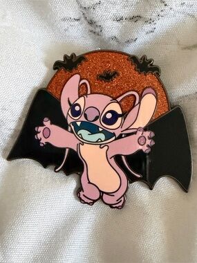 Disney | NWOT Angel Halloween Pin